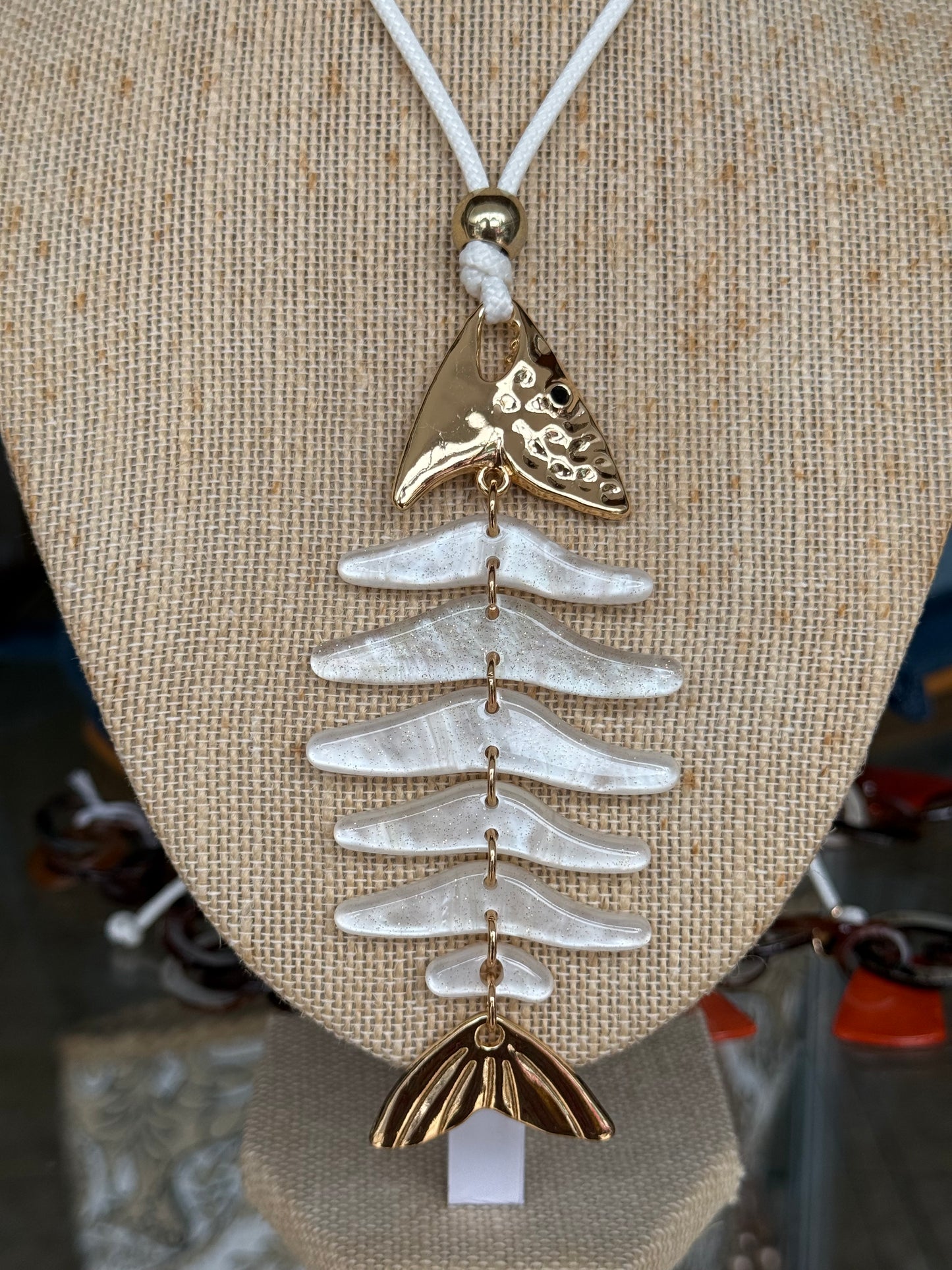 Fish Necklace (NO RETURNS OR EXCHANGE)