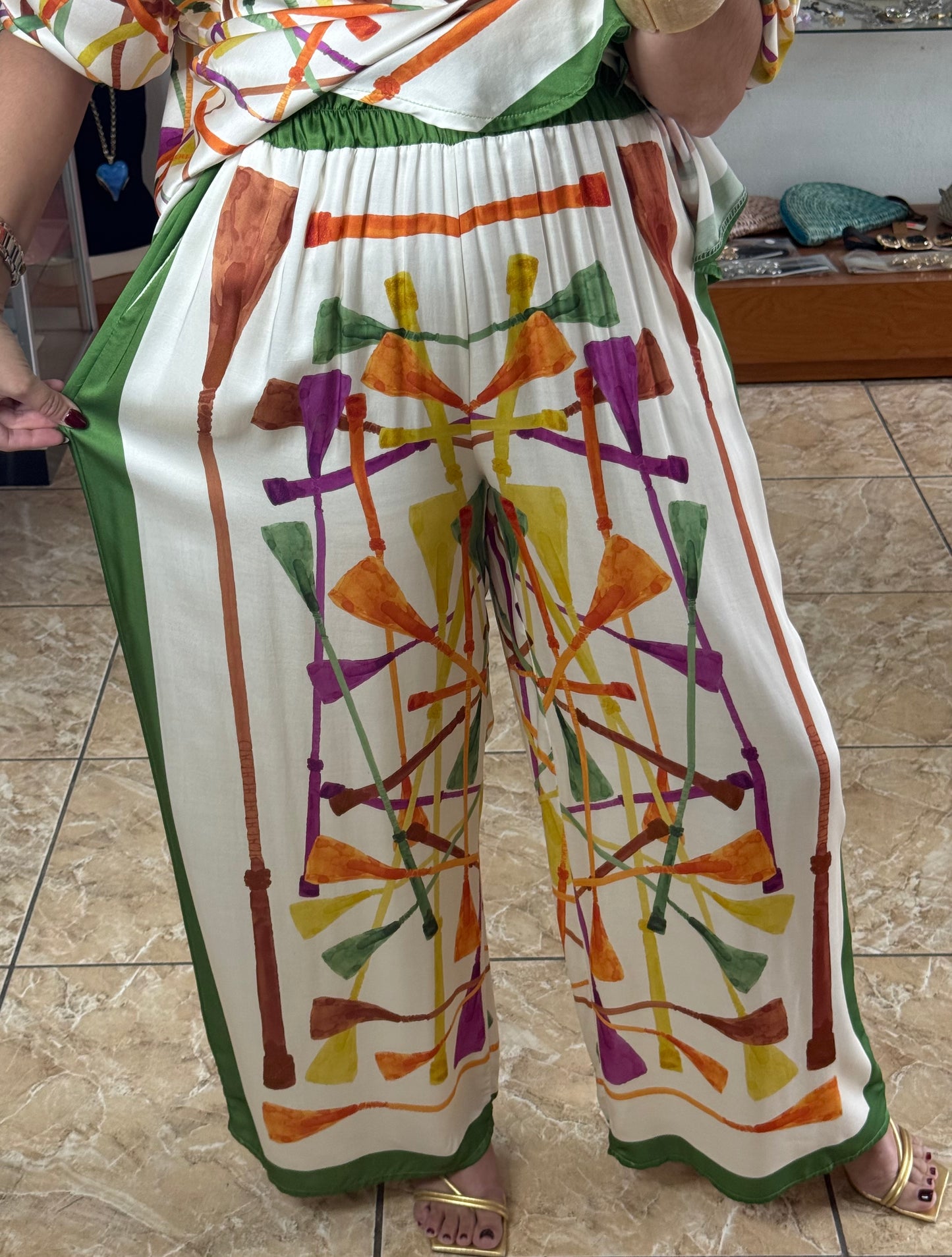 Tassel Print OS Satin Set (NO RETURNS OR EXCHANGE)
