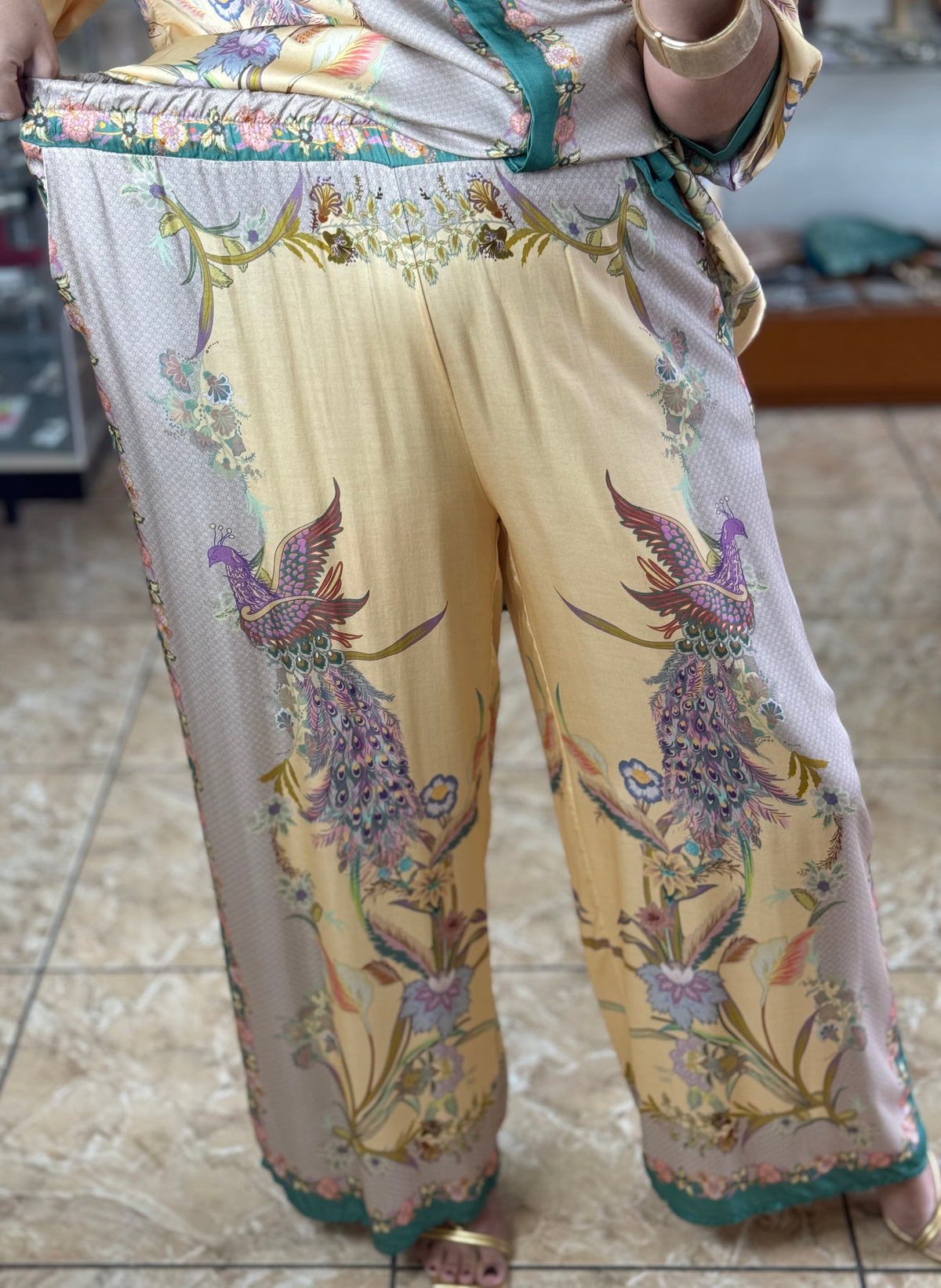 Birds & Flowers OS Satin Set (NO RETURNS OR EXCHANGE)