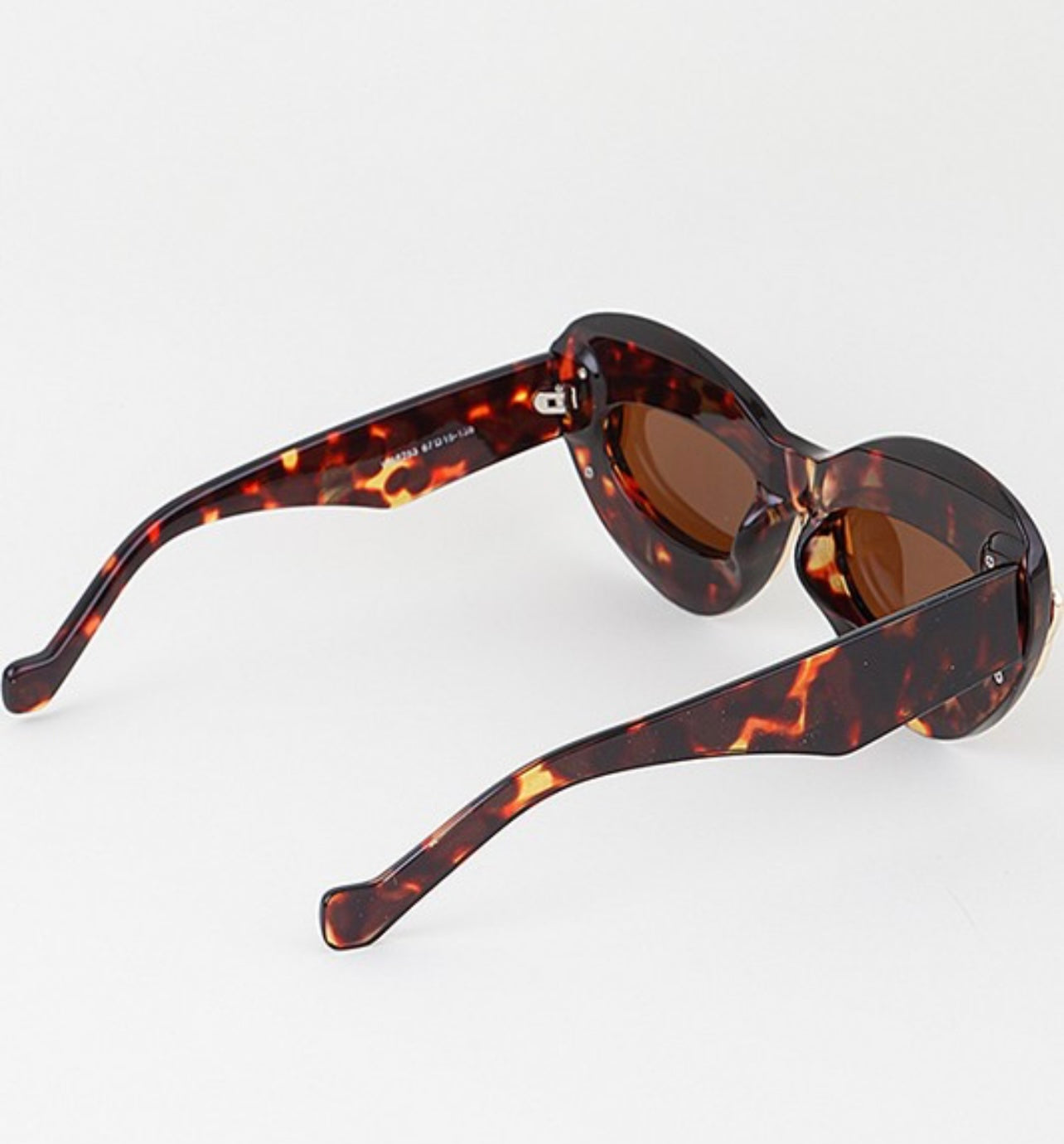 Metal Detail Sunglasses