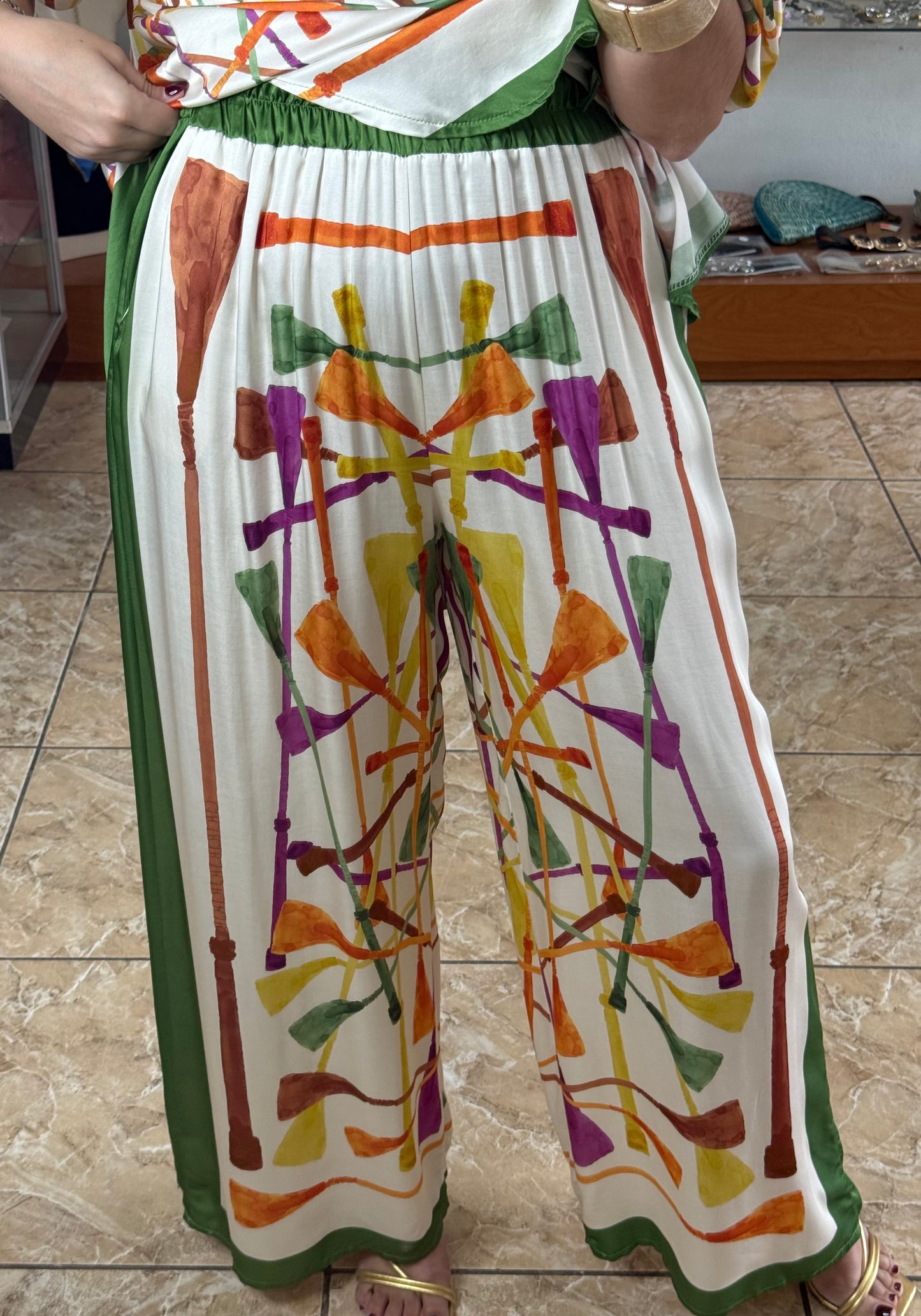 Tassel Print OS Satin Set (NO RETURNS OR EXCHANGE)