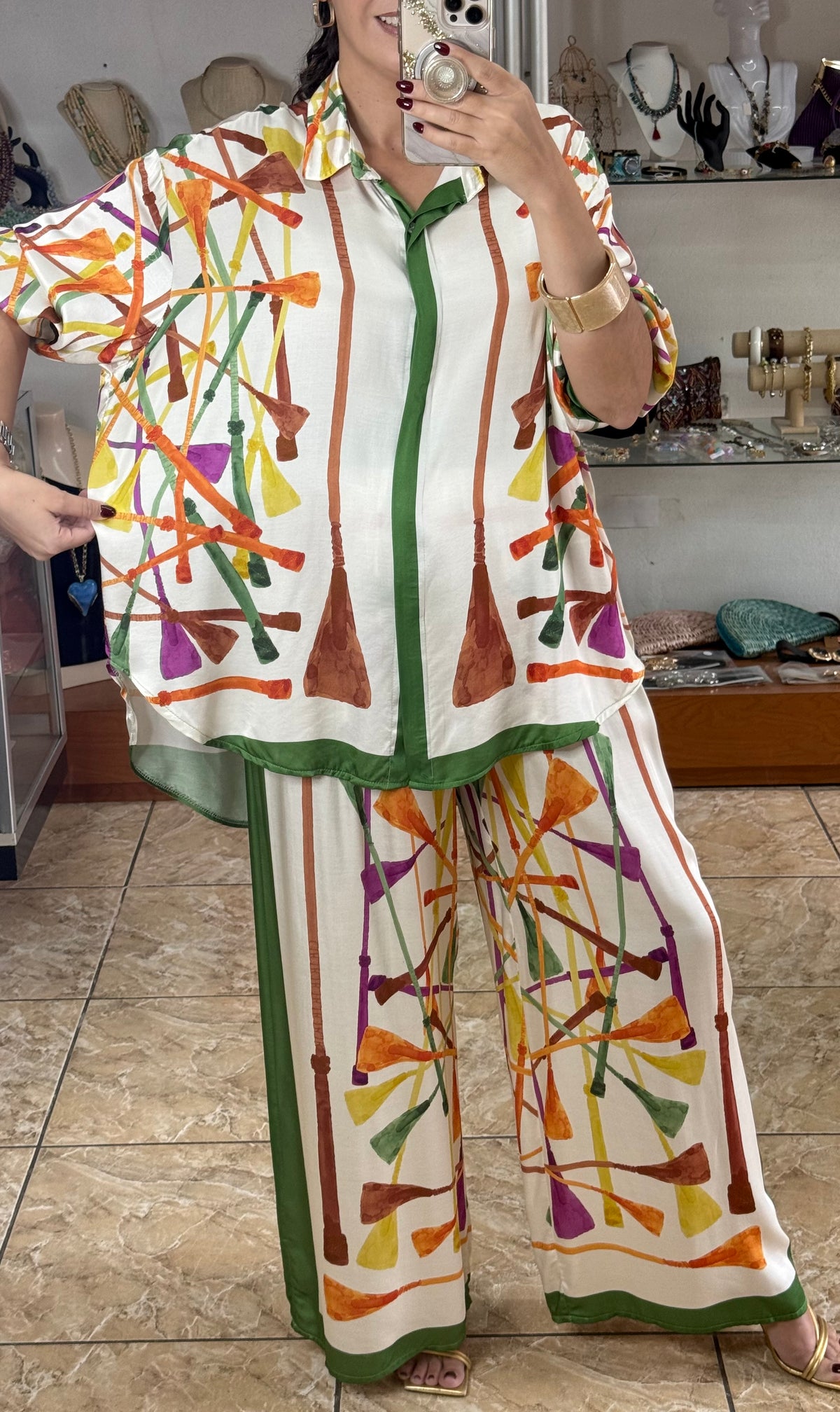 Tassel Print OS Satin Set (NO RETURNS OR EXCHANGE)