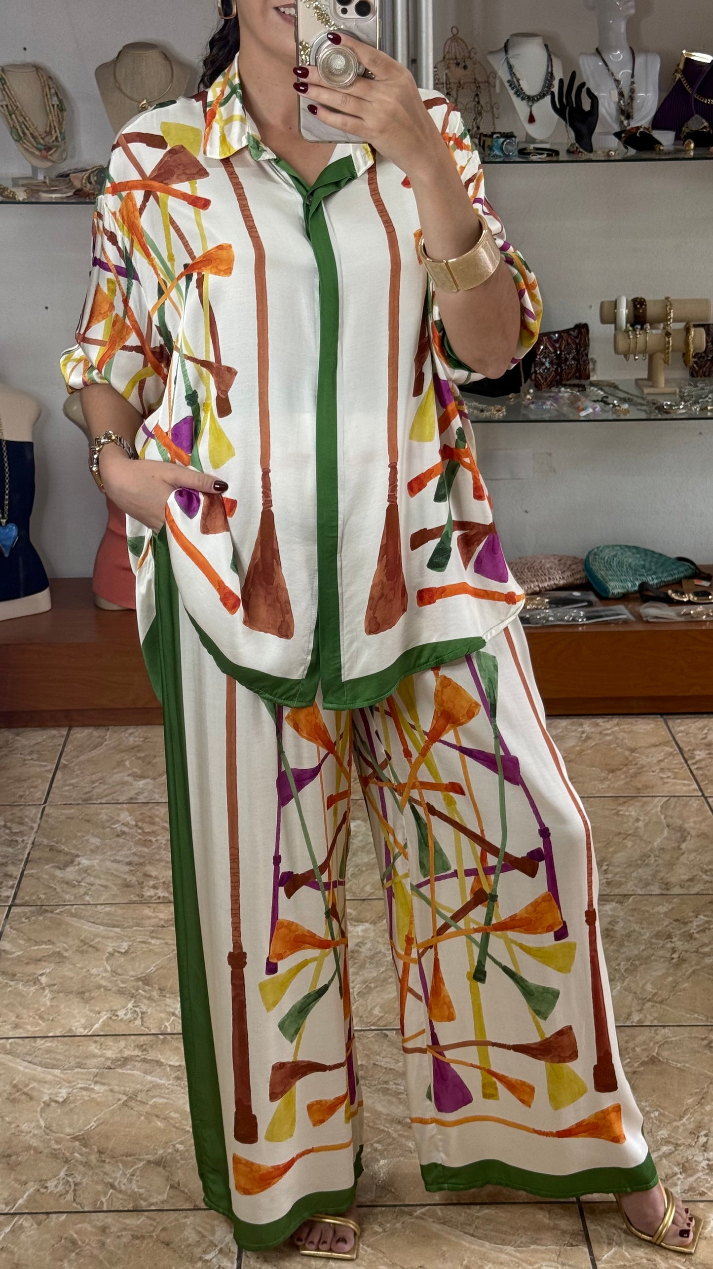 Tassel Print OS Satin Set (NO RETURNS OR EXCHANGE)