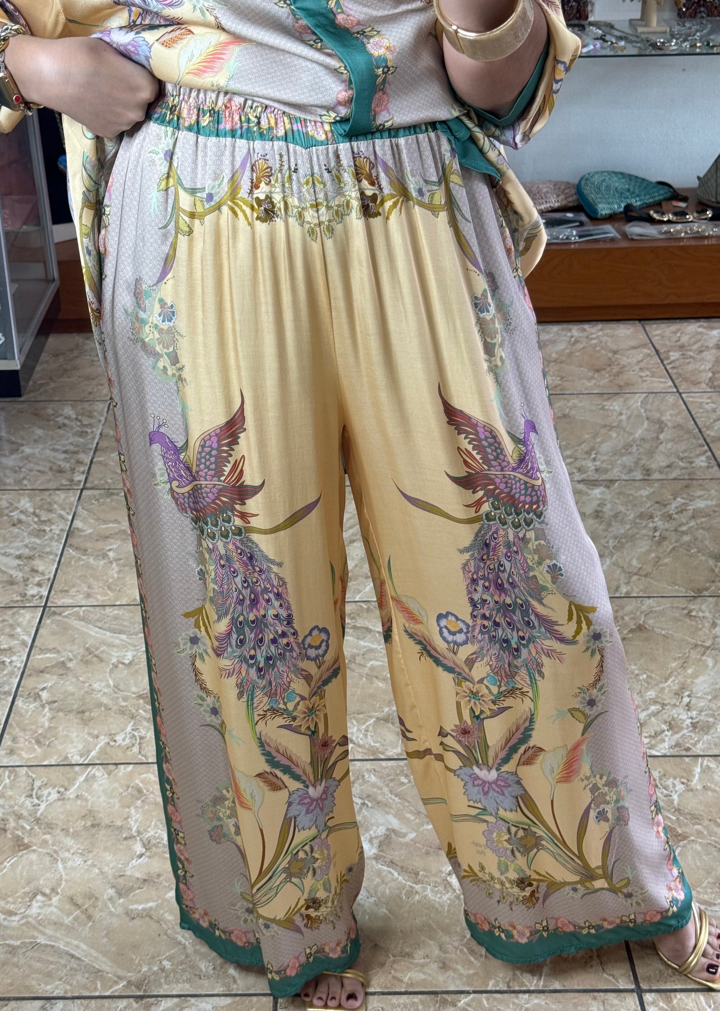 Birds & Flowers OS Satin Set (NO RETURNS OR EXCHANGE)