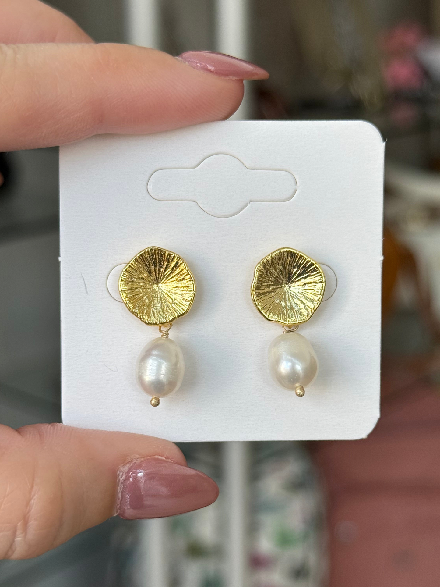 Me Pearl Earrings