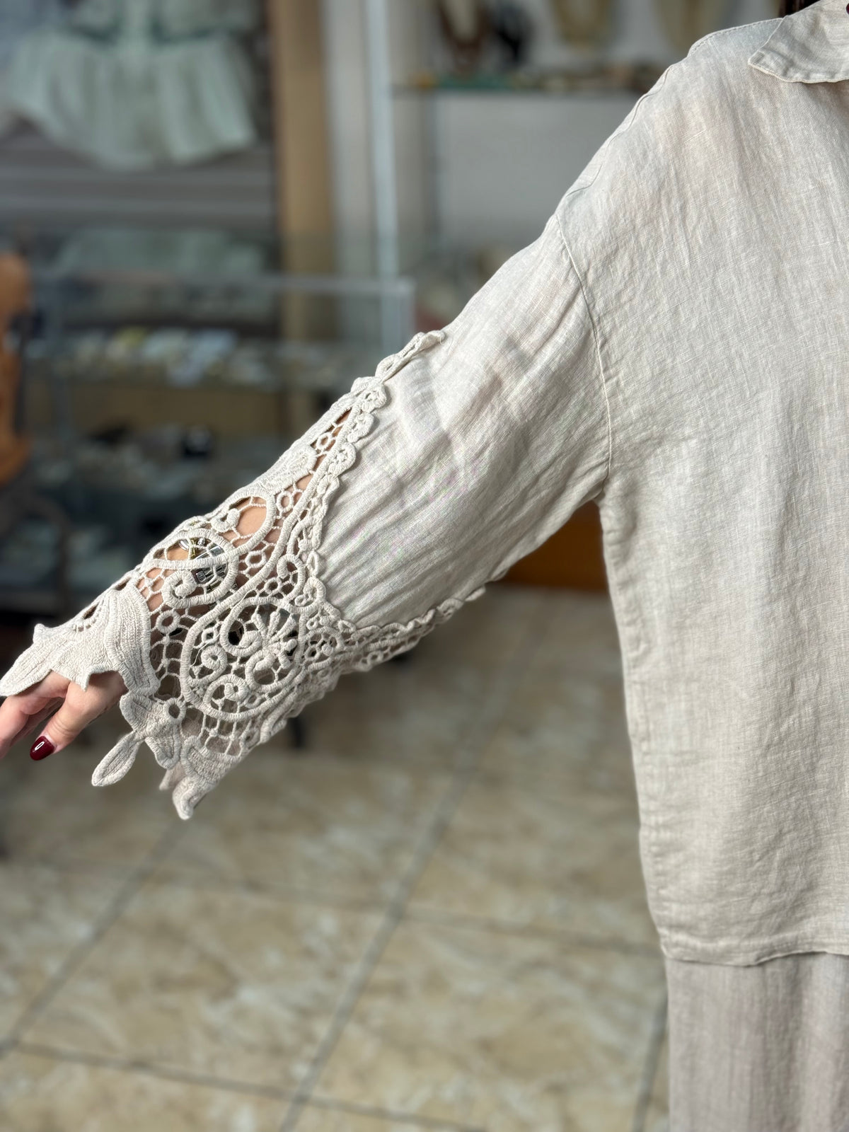 Aura Scalloped Lace/Linen Set (NO RETURNS OR EXCHANGE)