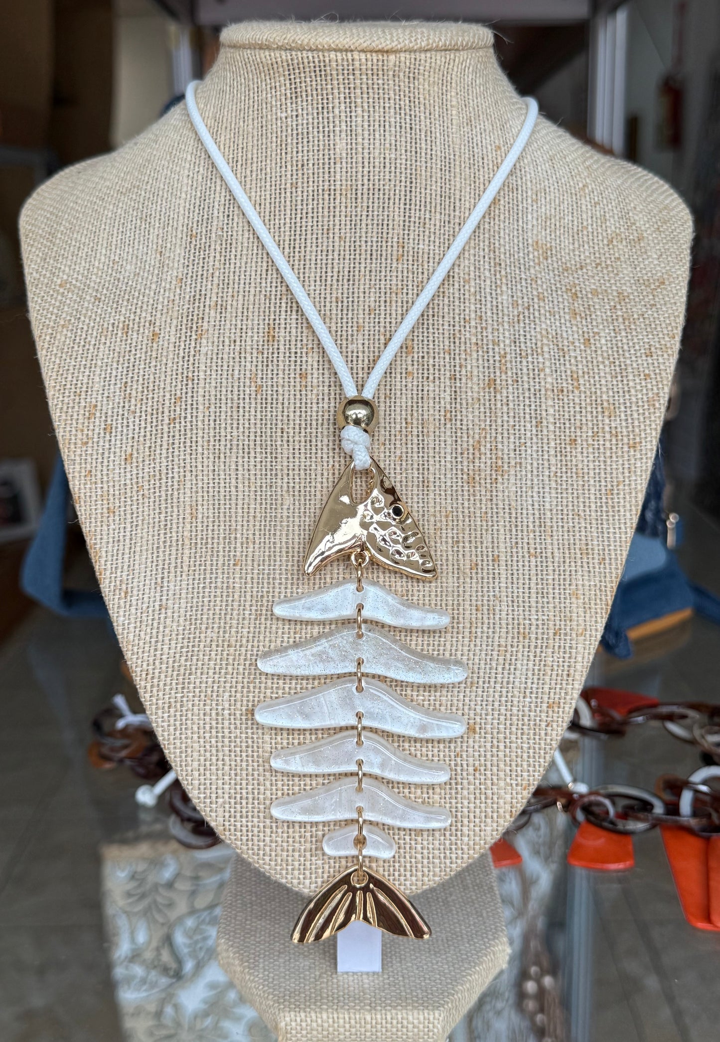 Fish Necklace (NO RETURNS OR EXCHANGE)