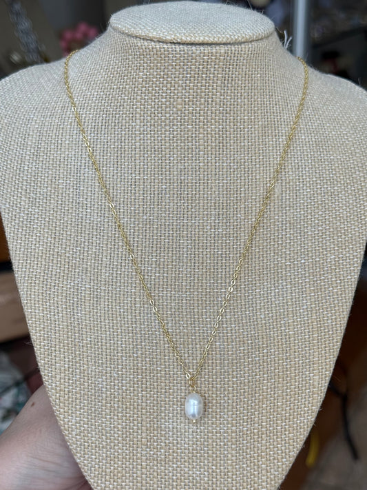 Single Pearl Necklace