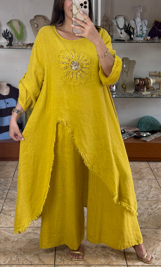 Asymmetrical OS Floral Top (NO RETURNS OR EXCHANGE) (PANT SOLD SEPARATELY)