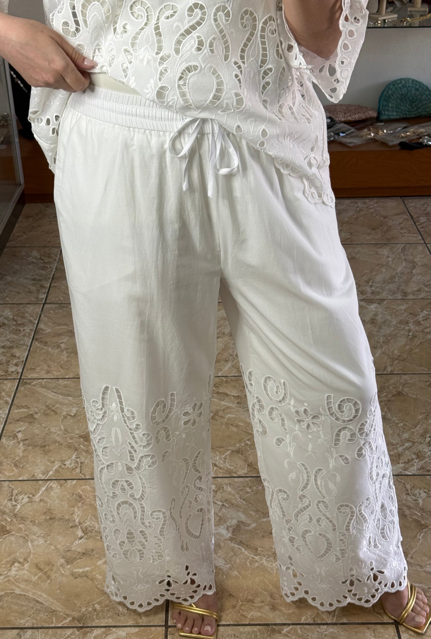 OS Intricate Eyelet Lace Embroidered Set (NO RETURNS OR EXCHANGE)