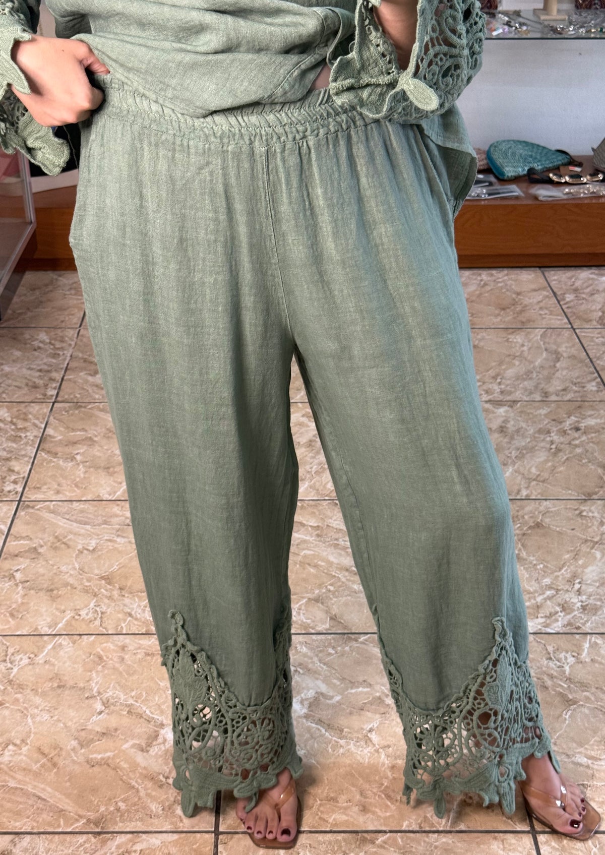 Aura Scalloped Lace/Linen Set (NO RETURNS OR EXCHANGE)