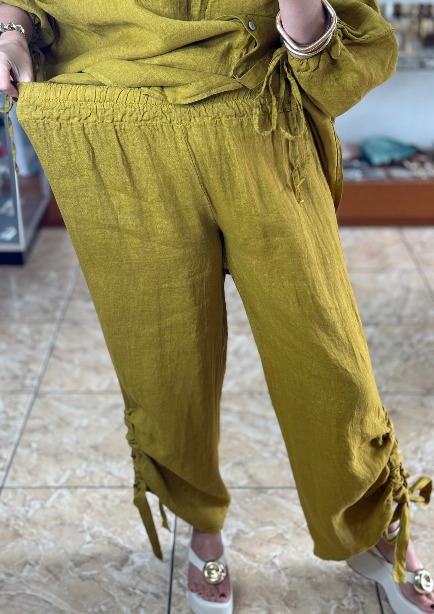 Amanda OS Linen Set (NO RETURNS OR EXCHANGE)