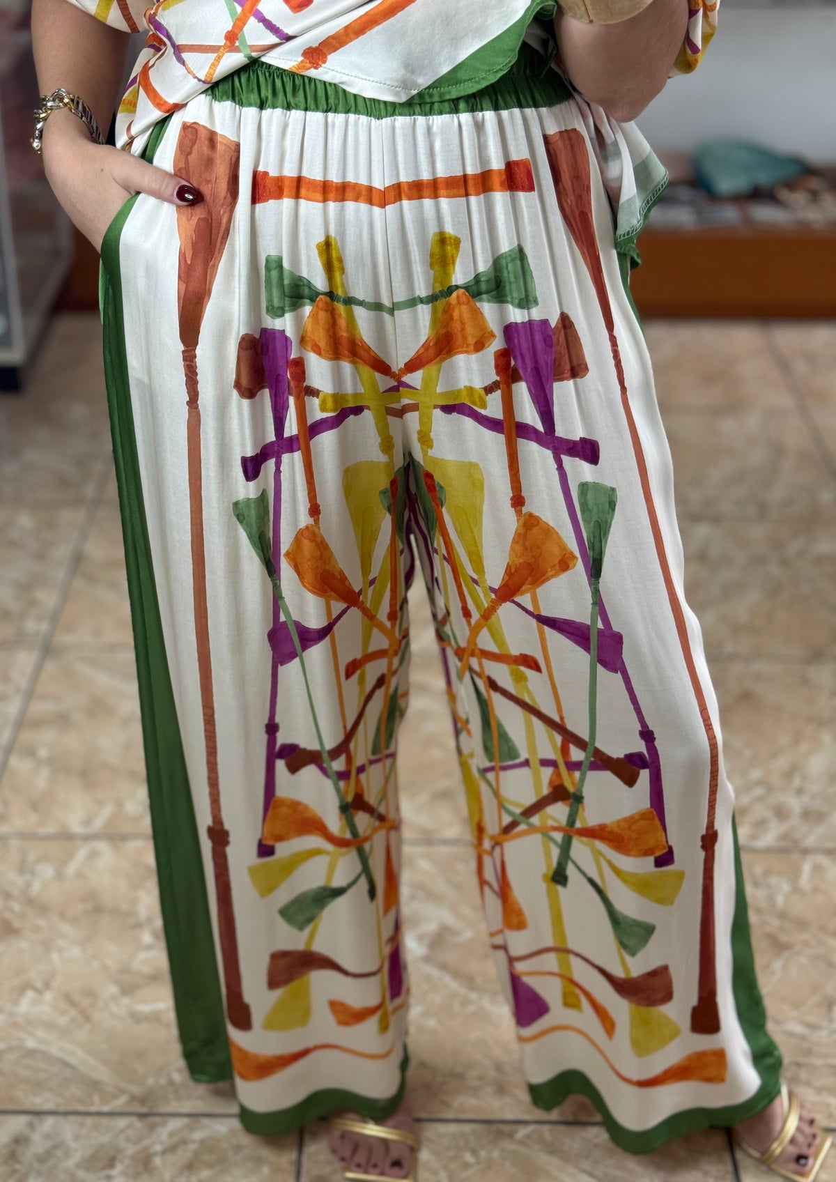 Tassel Print OS Satin Set (NO RETURNS OR EXCHANGE)
