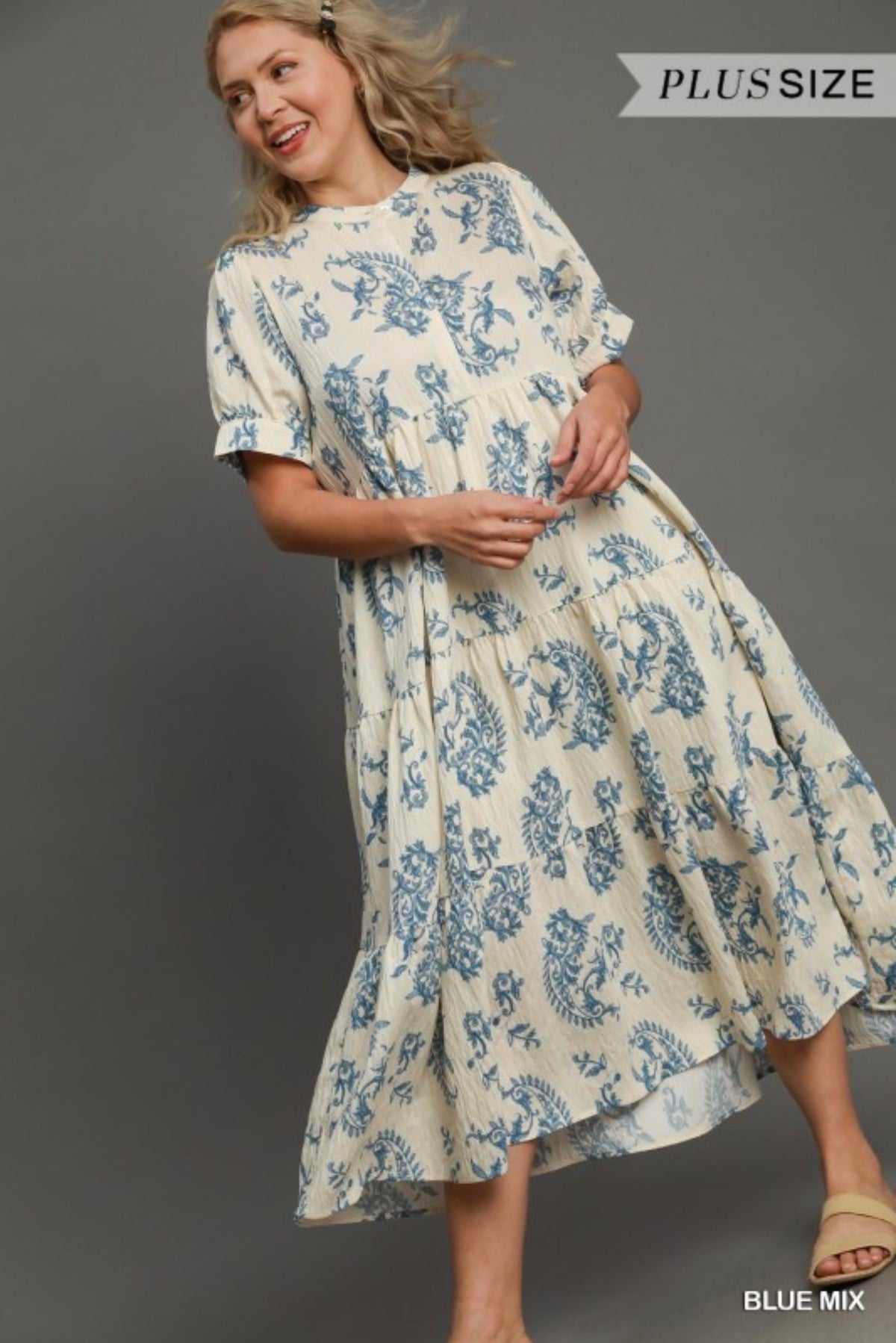 Tiered Textured Midi Dress (PLUS)