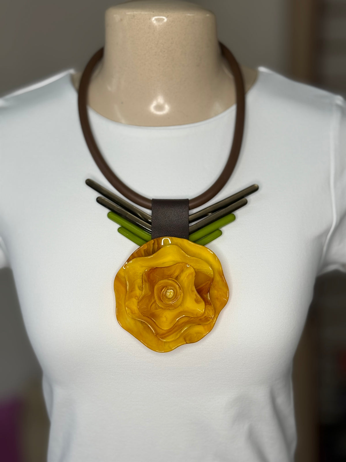 Big Flower Pendant Necklace (FINAL SALE)