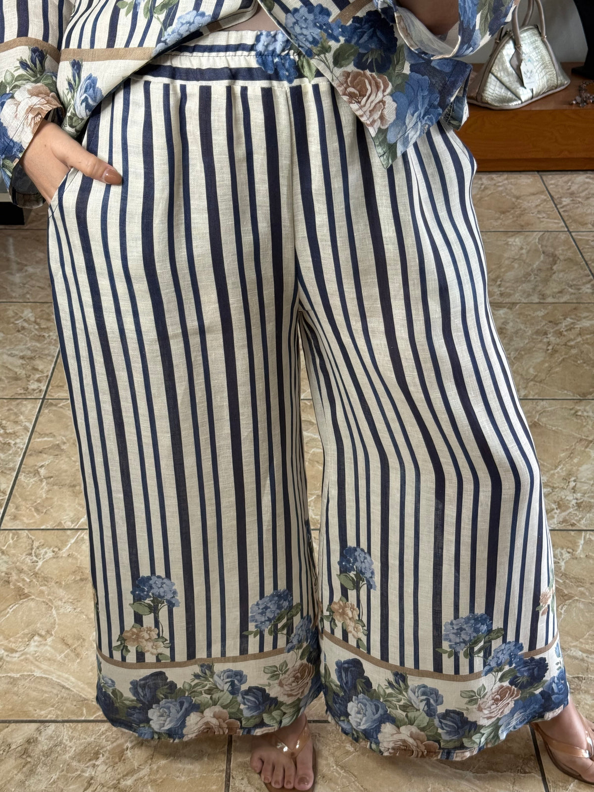 Stripes & Flowers OS Linen Set (NO RETURNS OR EXCHANGE)