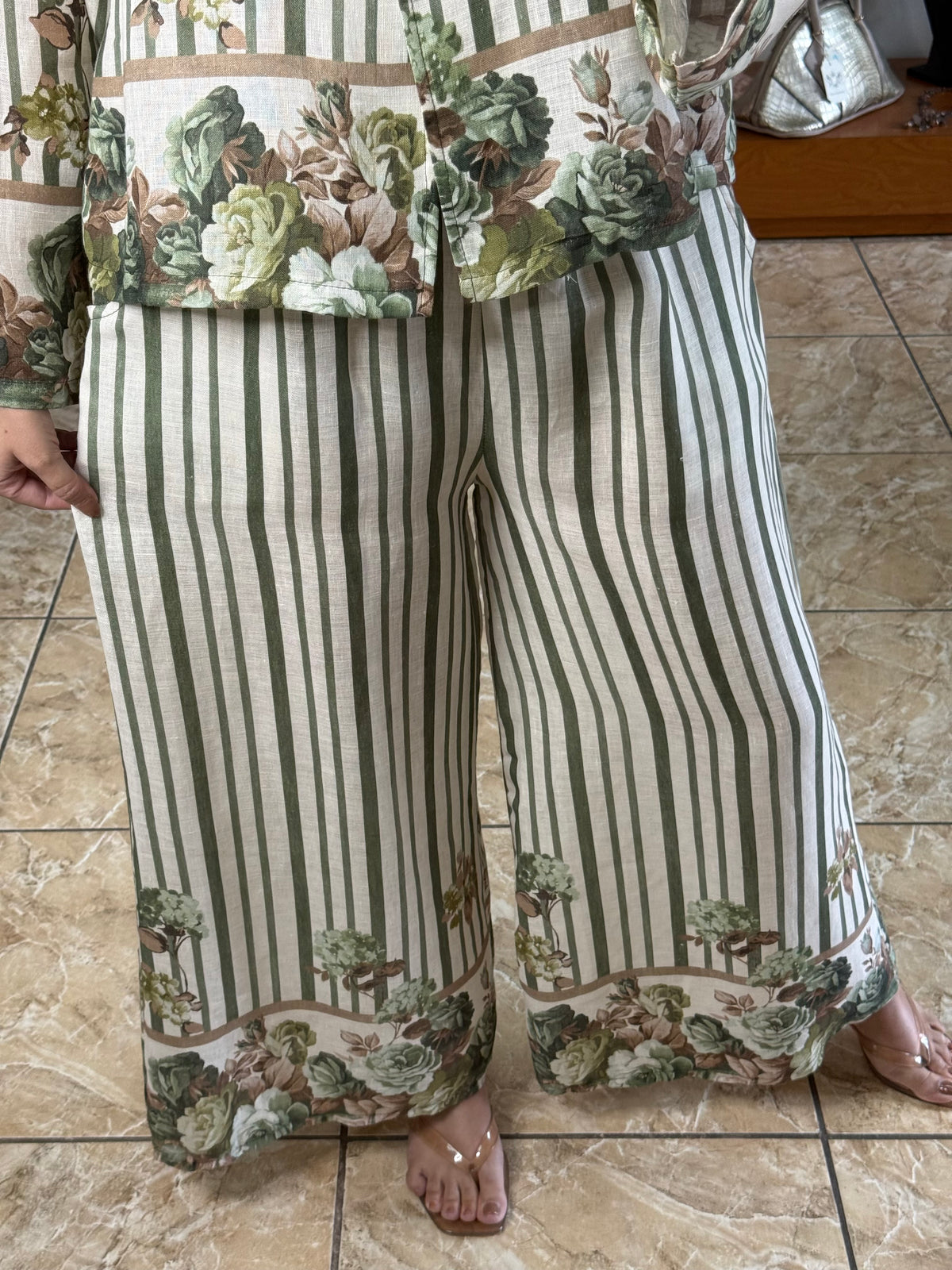 Stripes & Flowers OS Linen Set (NO RETURNS OR EXCHANGE)